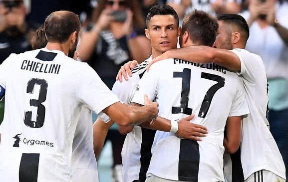 Cristiano Ronaldo je navždy jedním z vítězů Ceny Golden Globe